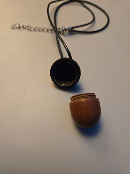 Black Acorn Jar Neclace